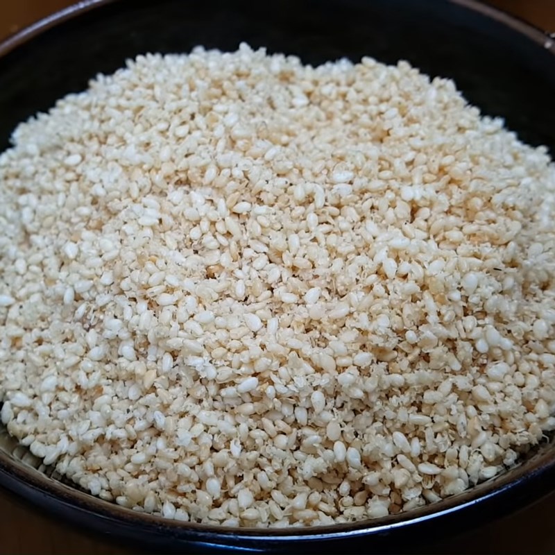 Step 4 Make sesame salt Brown rice sesame salt