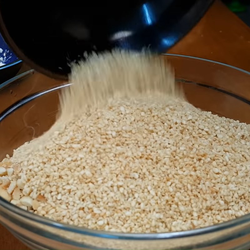 Step 4 Make sesame salt Brown rice sesame salt