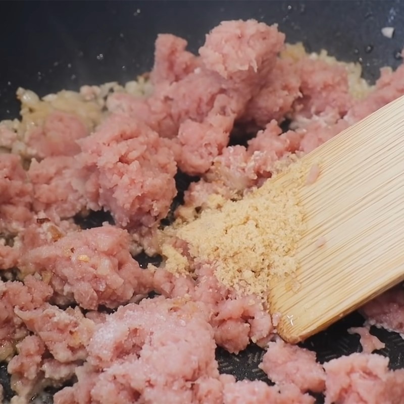 Step 1 Make the filling for the rice cake Rice cake from leftover rice