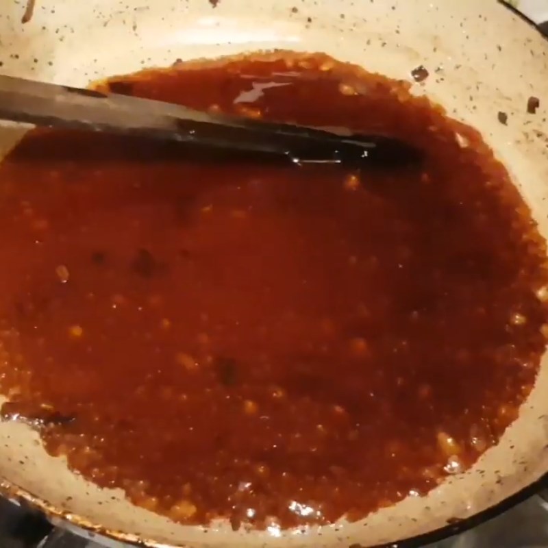 Step 4 Make dipping sauce for grilled clams with scallion oil