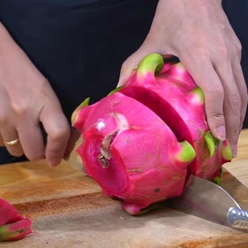 Step 3 Making dragon fruit puree Dragon fruit milk tea