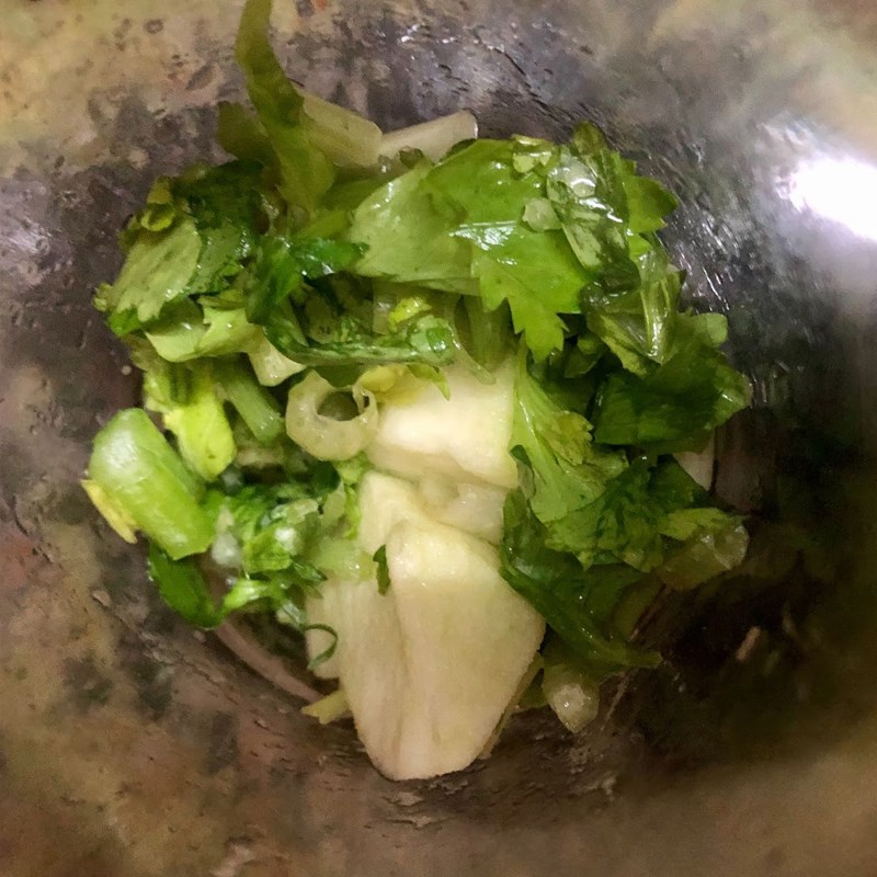 Step 3 Make the celery apple juice Celery apple juice