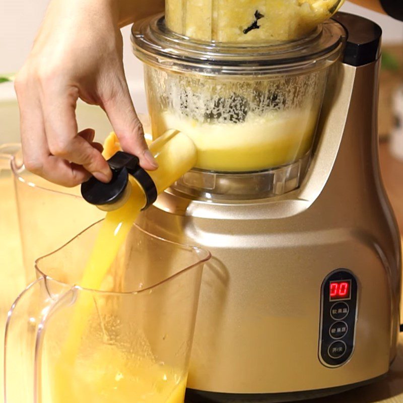 Step 2 Make pineapple apple juice Pineapple apple juice