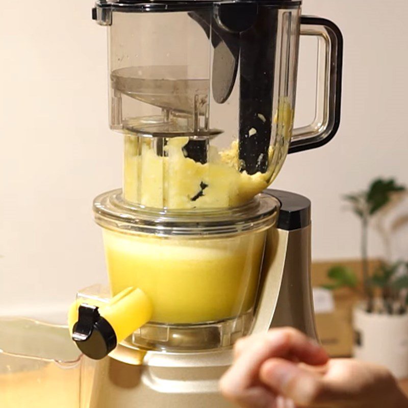 Step 2 Make pineapple apple juice Pineapple apple juice