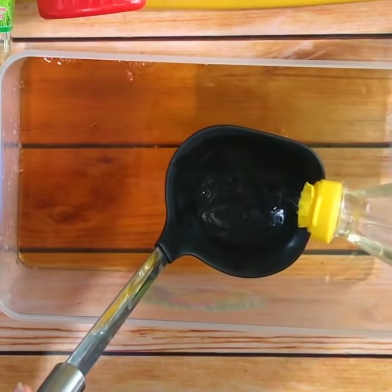 Step 2 Making pickled fish sauce Pickled pork leg with sweet and sour fish sauce