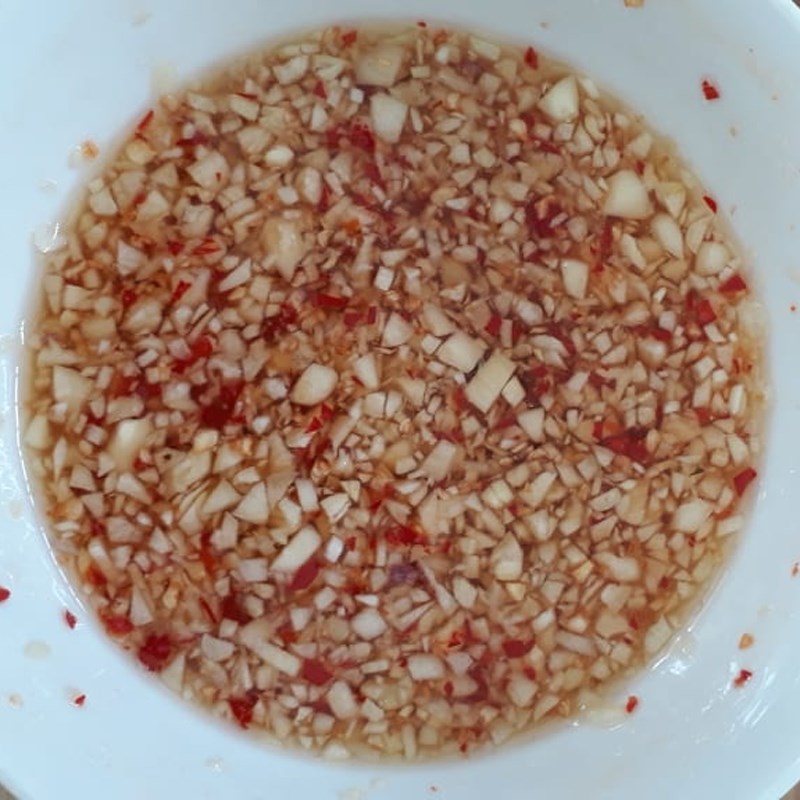Step 2 Make the dipping sauce for Green Mango Jellyfish Salad