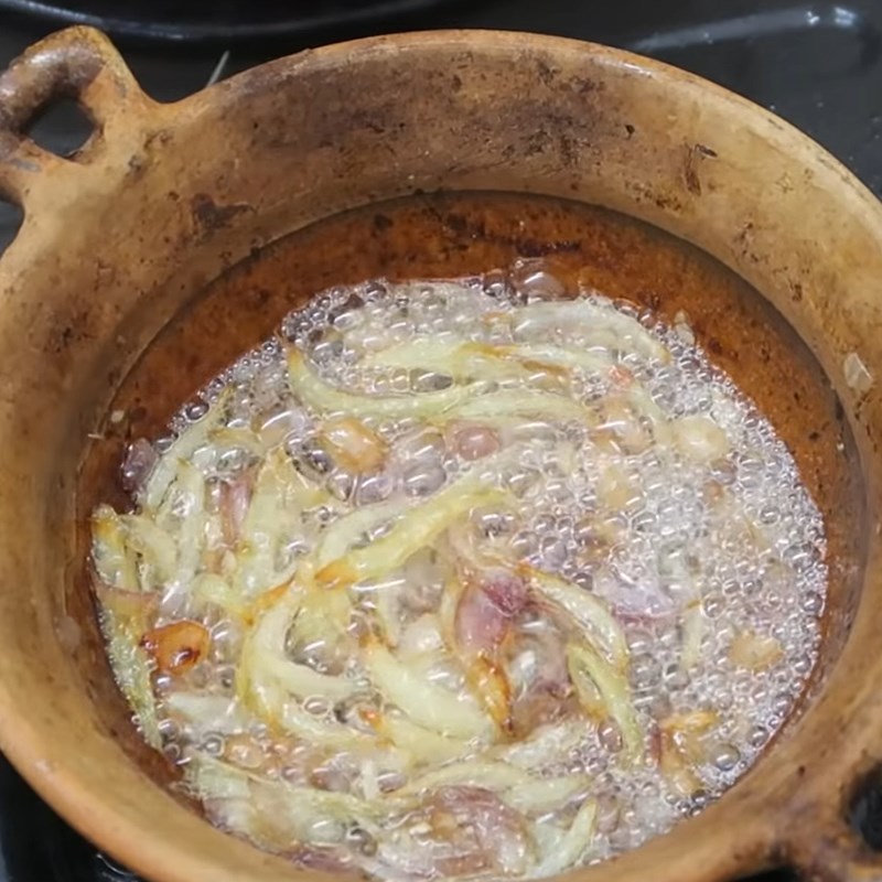 Step 4 Make the fat water Chinese noodle soup