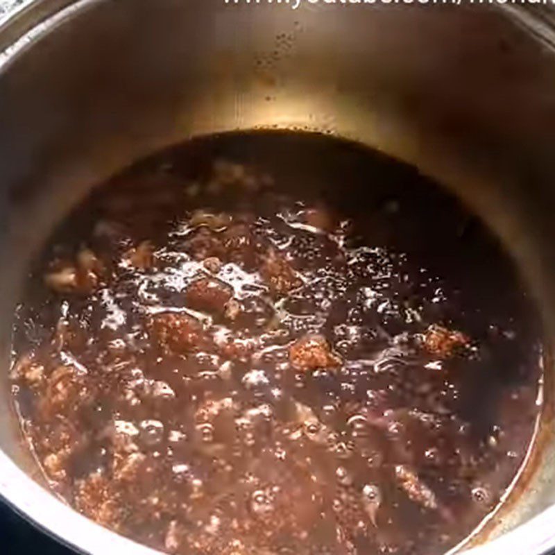 Step 2 Making the sauce Roast pork bread sauce