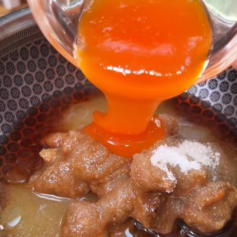 Step 4 Making tamarind sauce Fried quail eggs with tamarind sauce (Recipe shared from Tiktok Cooking with TasteVN)