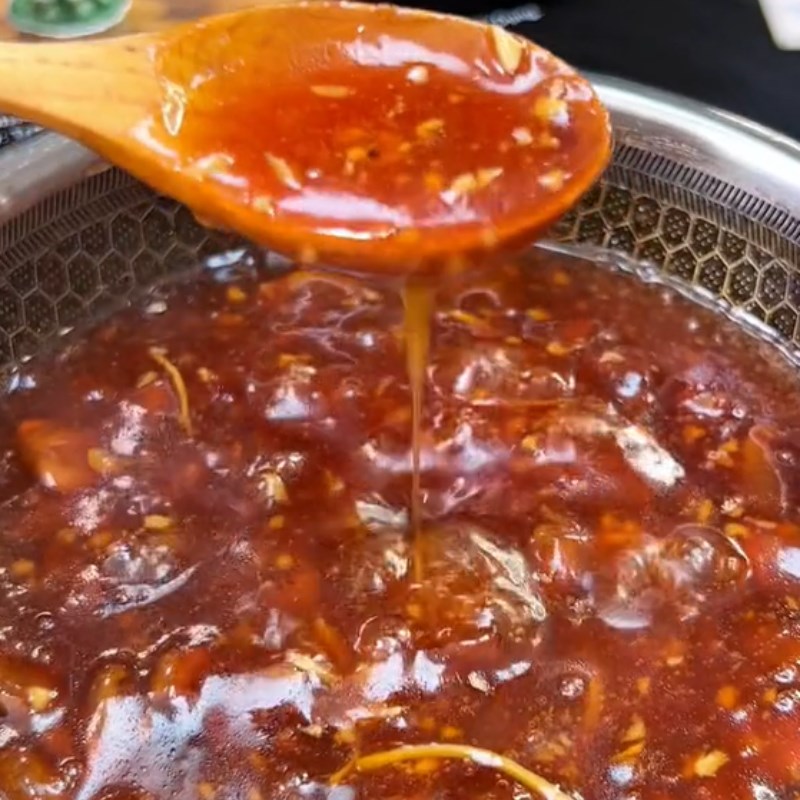 Step 4 Making tamarind sauce Fried quail eggs with tamarind sauce (Recipe shared from Tiktok Cooking with TasteVN)