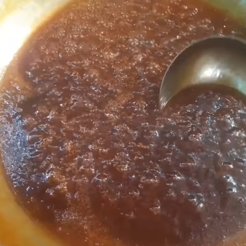Step 2 Make the salad dressing for herb beef salad