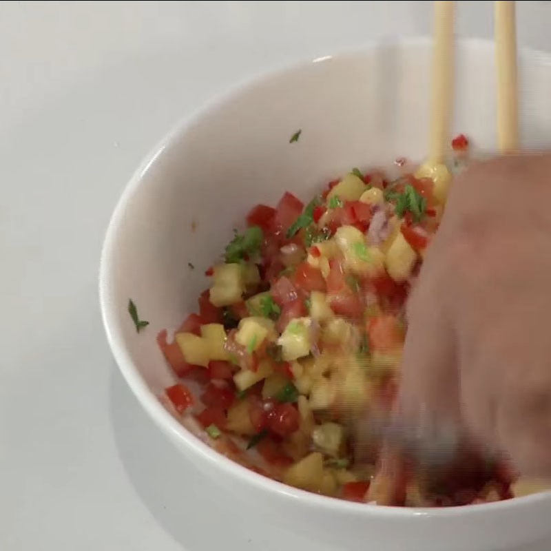 Step 3 Make salad served with crispy fried fish