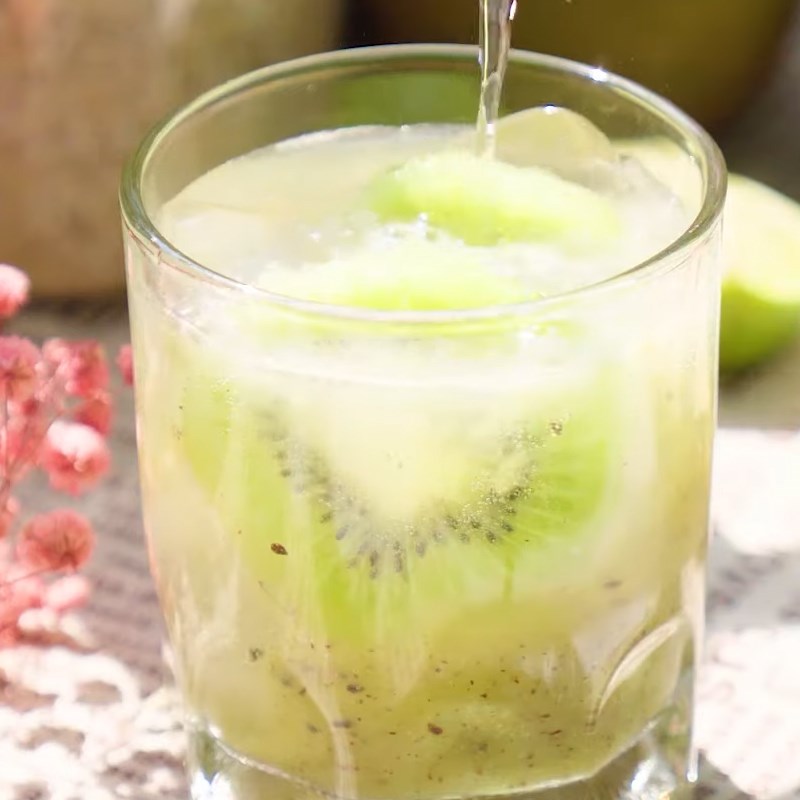 Step 3 Make the kiwi soda for blended kiwi soda