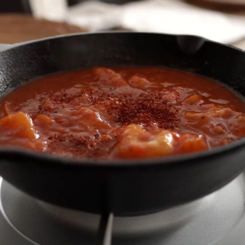 Step 4 Making tomato sauce Udon noodles with tomato