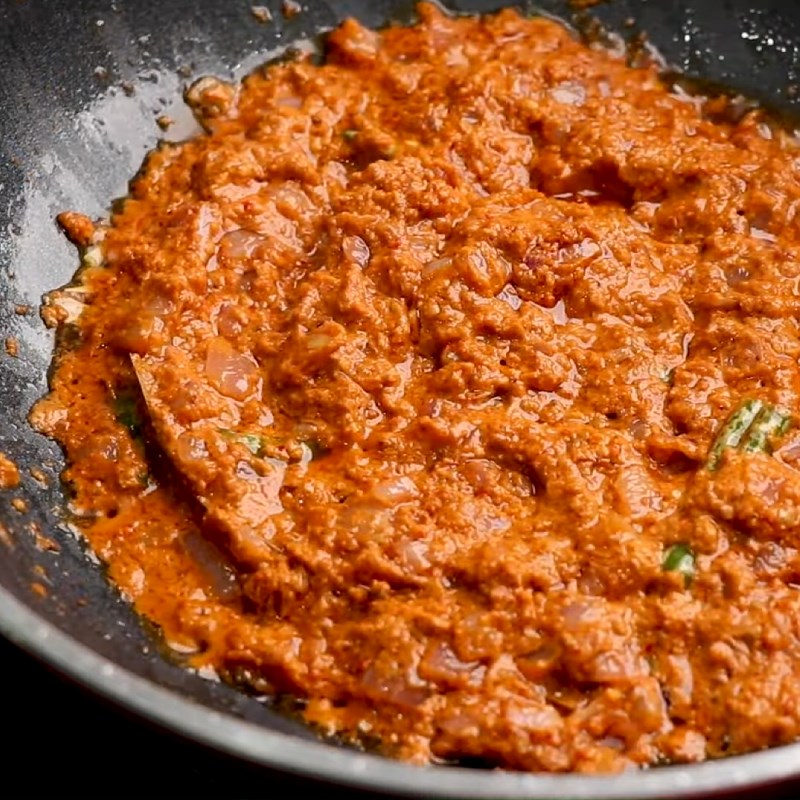 Step 4 Make spicy curry sauce