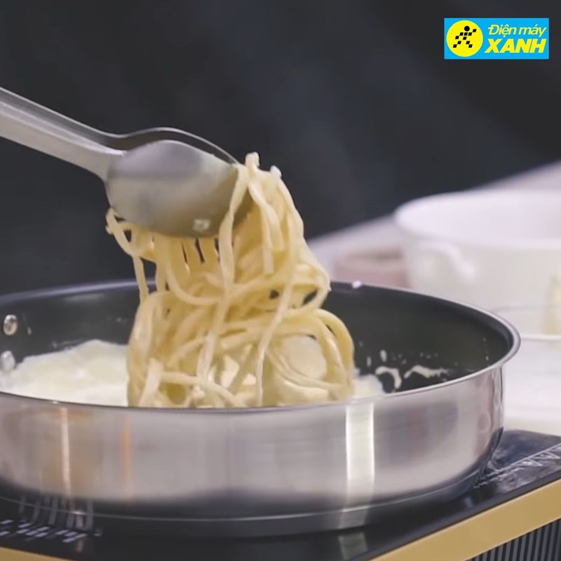 Step 9 Making the Cream Sauce for Crispy Chicken Pasta