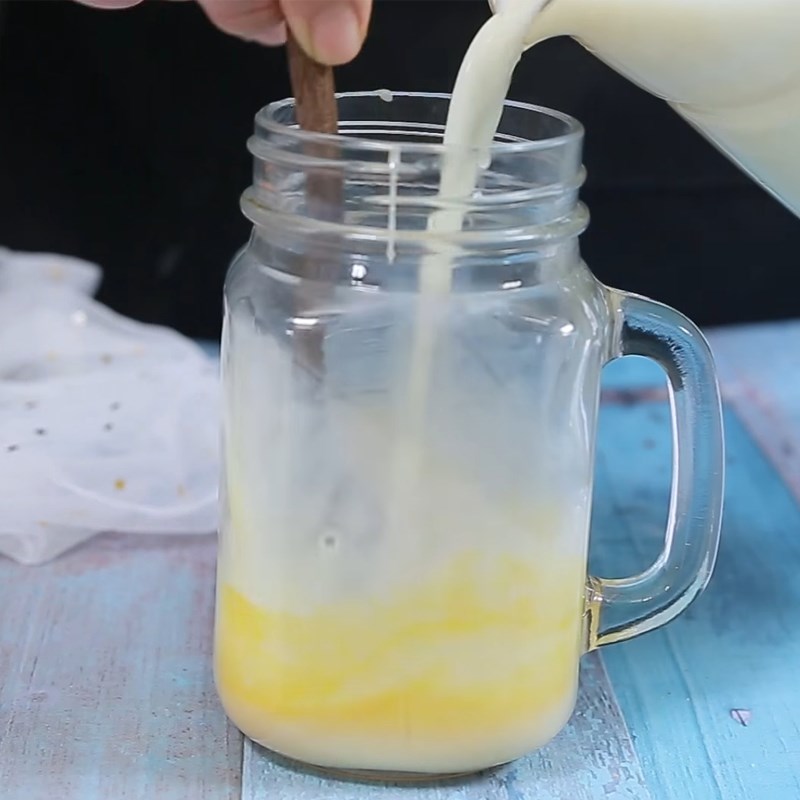 Step 2 Making chicken egg soy milk Chicken egg soy milk