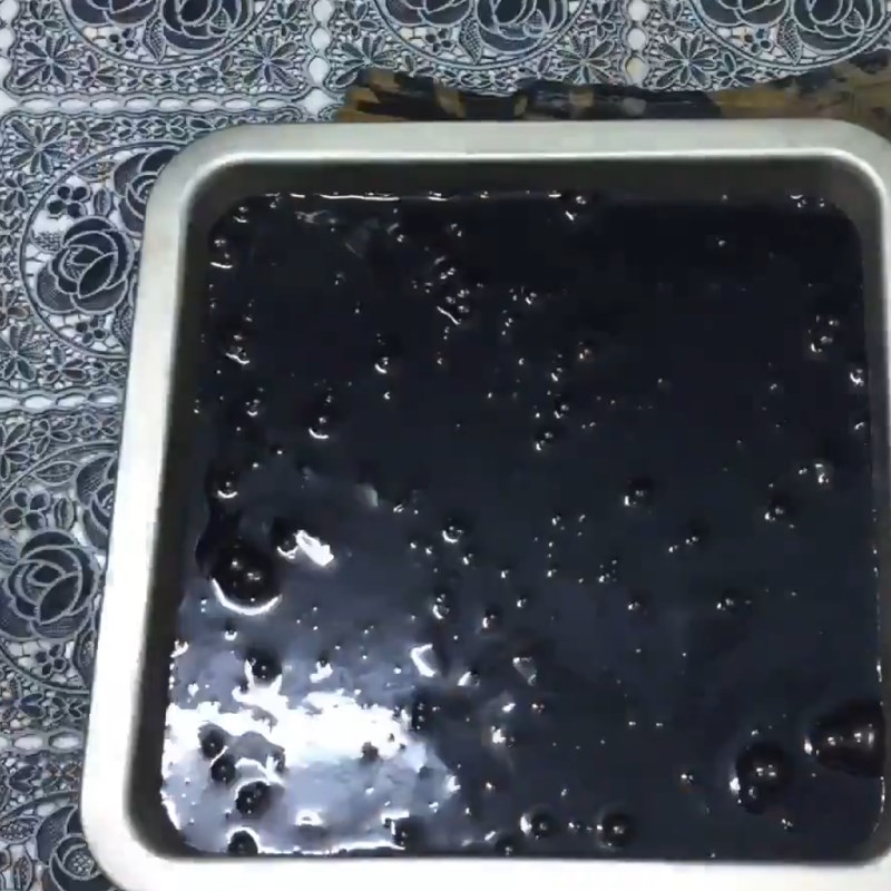 Step 3 Make jelly from grass jelly red bean milk