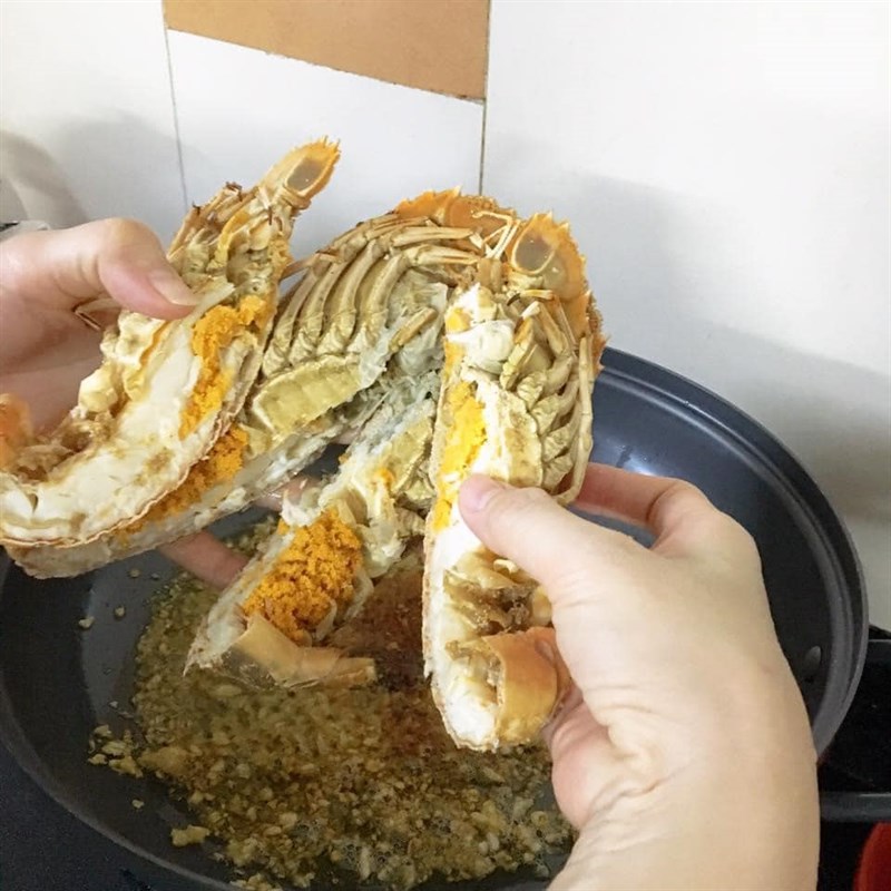 Step 3 Garlic Fried Cockle Shrimp
