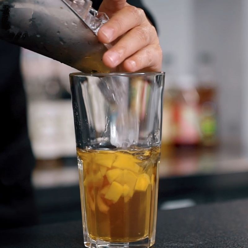 Step 2 Make peach macchiato tea