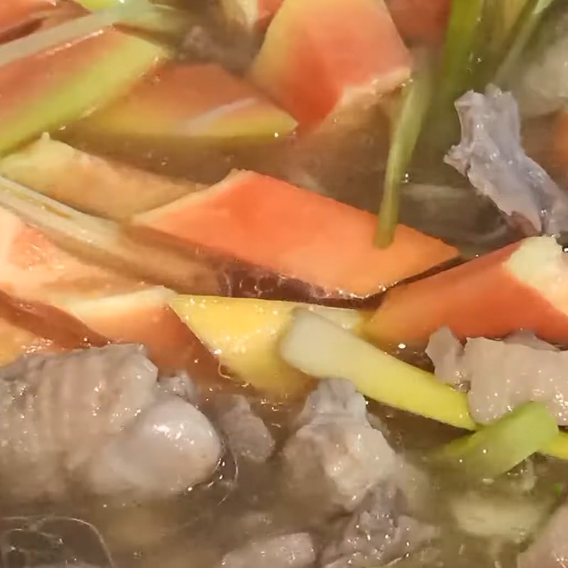Step 5 Make duck stew with papaya Duck stew with papaya