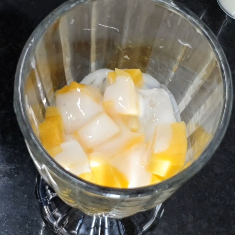Step 3 Make mango with yogurt Mango with yogurt