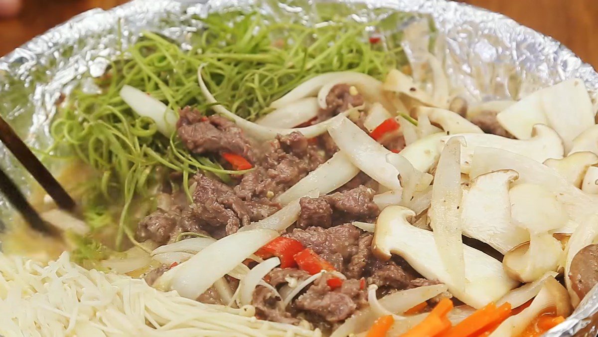 2 Simple Ways to Make Delicious Hot Pot and BBQ at Home Like in Restaurants 2 Grilled beef hot pot with tamarind sauce