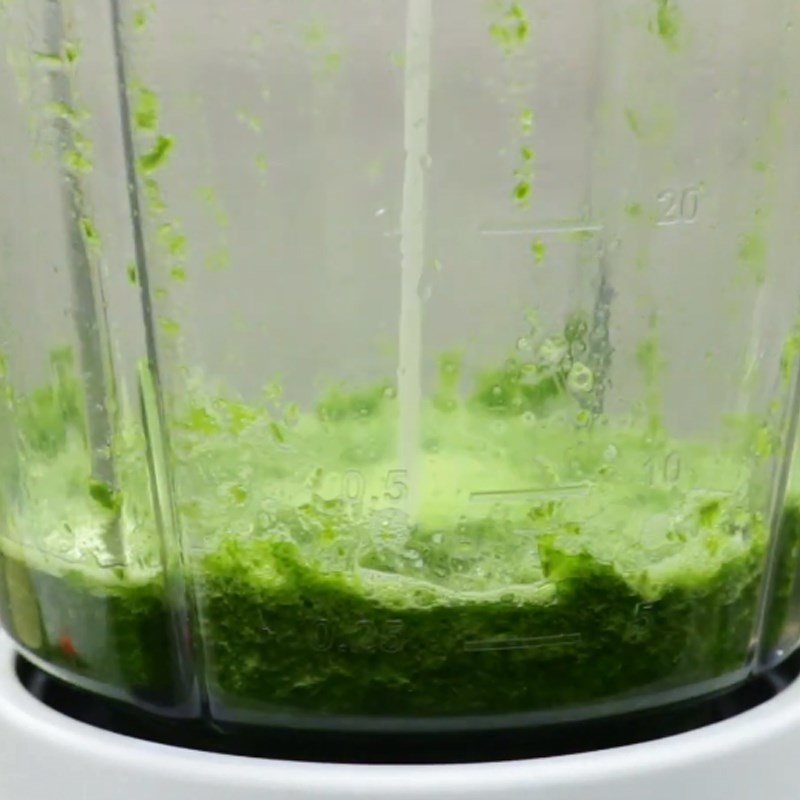 Step 1 Extract pandan leaf juice for Pandan Leaf Rice