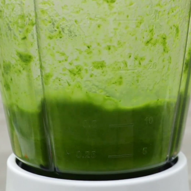 Step 1 Extract pandan leaf juice for Pandan Leaf Rice