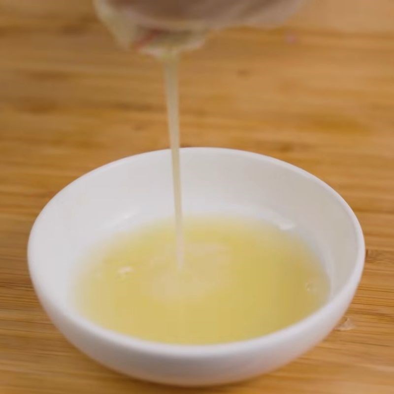 Step 1 Extract Garlic and Shallot Juice Grilled Meat Marinade Sauce