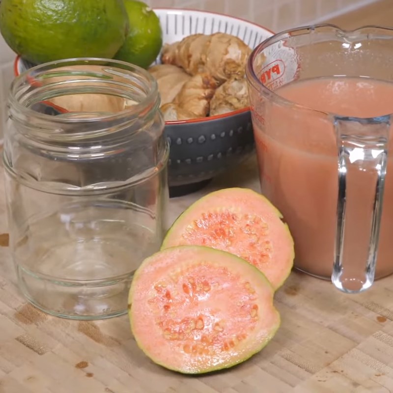 Step 3 Filtering guava lemon ginger juice Guava lemon ginger juice
