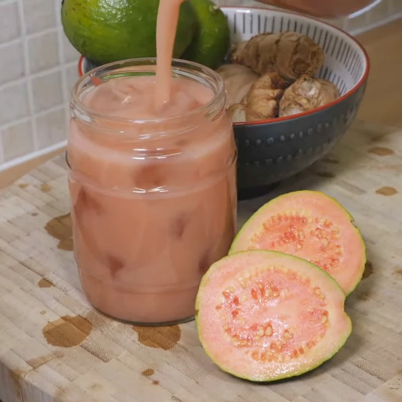 Step 3 Filtering guava lemon ginger juice Guava lemon ginger juice