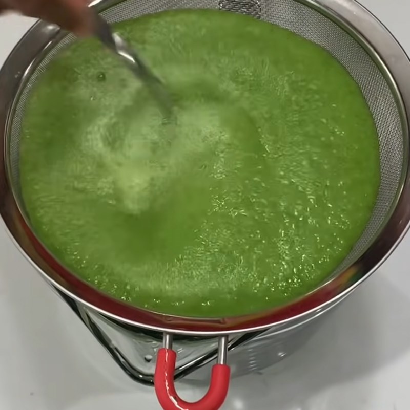 Step 3 Strain guava cucumber juice Guava cucumber juice