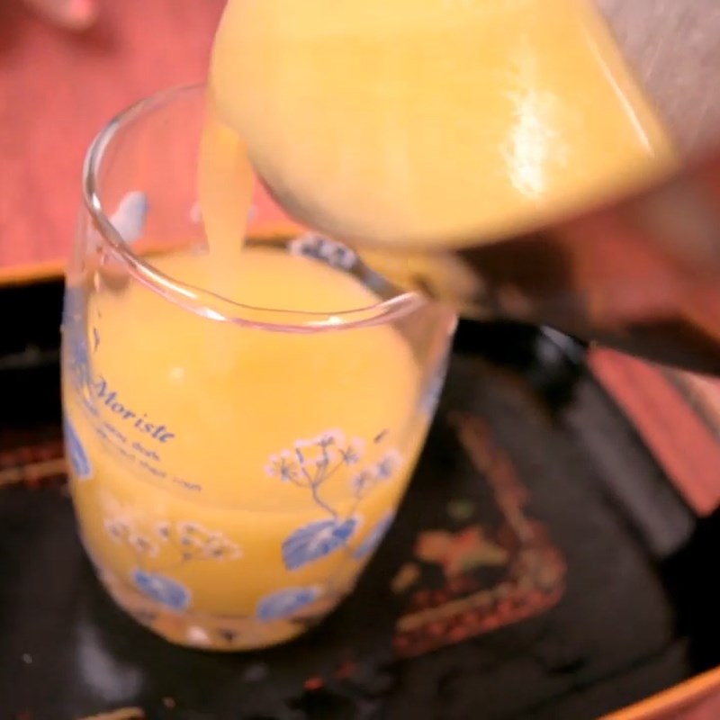 Step 3 Strain blended jackfruit juice Jackfruit juice