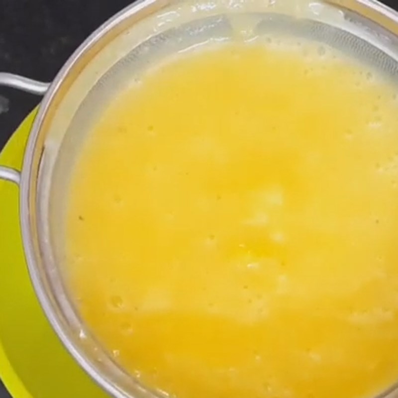 Step 3 Strain the blended jackfruit juice Fresh jackfruit juice with fresh milk
