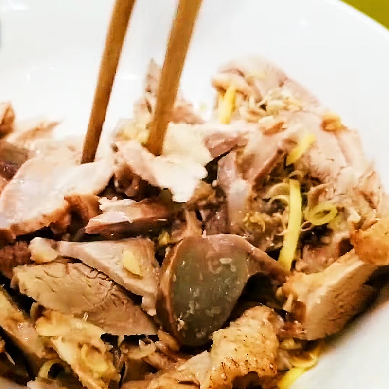 Step 4 Shredded duck meat Green banana and Vietnamese coriander salad (shredded duck salad)