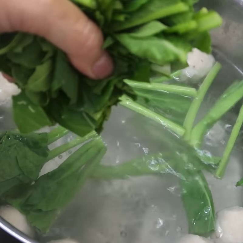 Step 7 Boil the remaining ingredients Chinese rice vermicelli