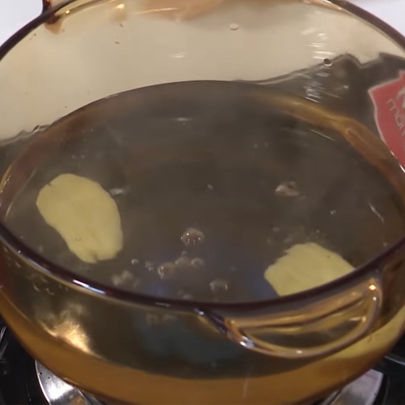 Step 1 Boiling oysters Stir-fried oysters with chili