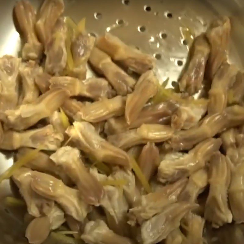 Step 2 Boiled Duck Tongue Fried Duck Tongue with Lemongrass and Chili