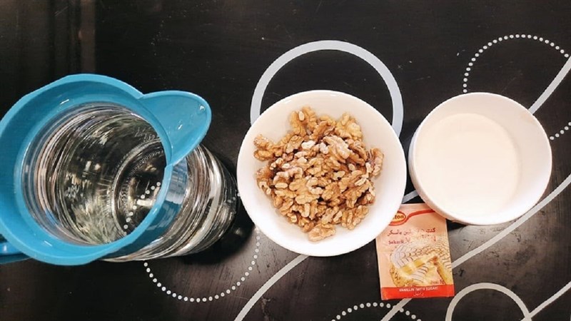 Ingredients for walnut milk dish