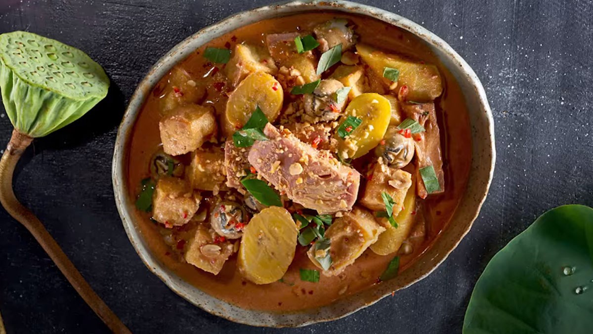 Young jackfruit cooked with red fermented tofu