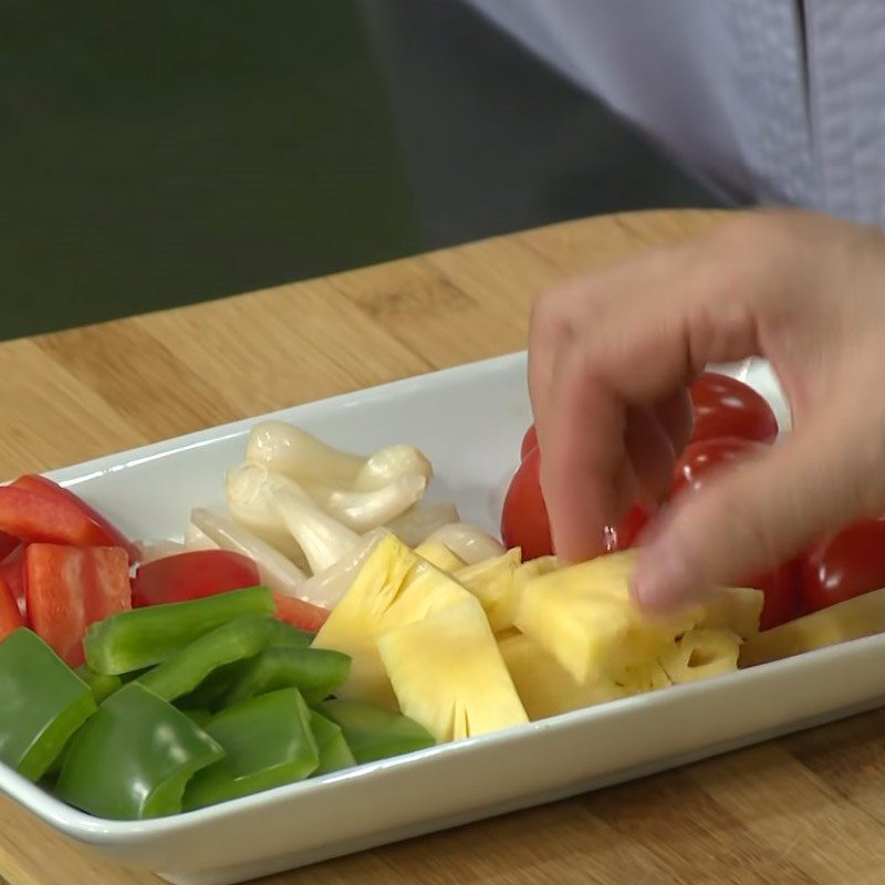 Step 1 Prepare the vegetables for Grilled Vegetable Noodles