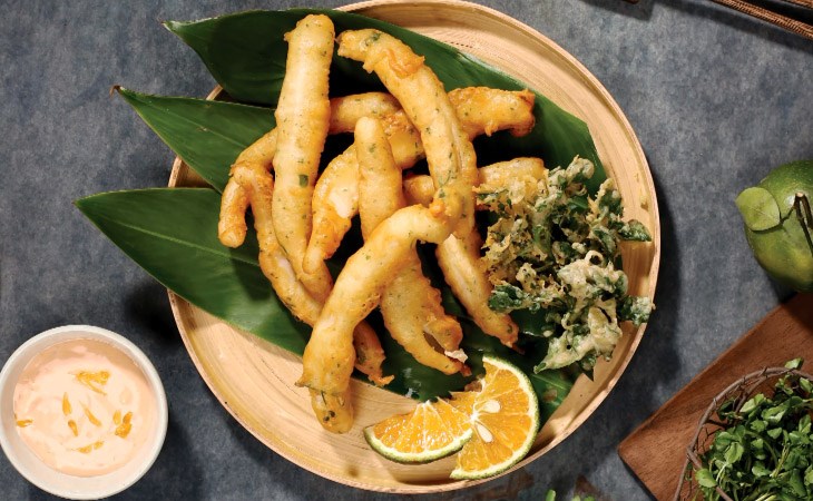 2 ways to make crispy fried squid with delicious orange sauce and sweet and sour calamondin sauce 2 Crispy squid sticks with orange sauce