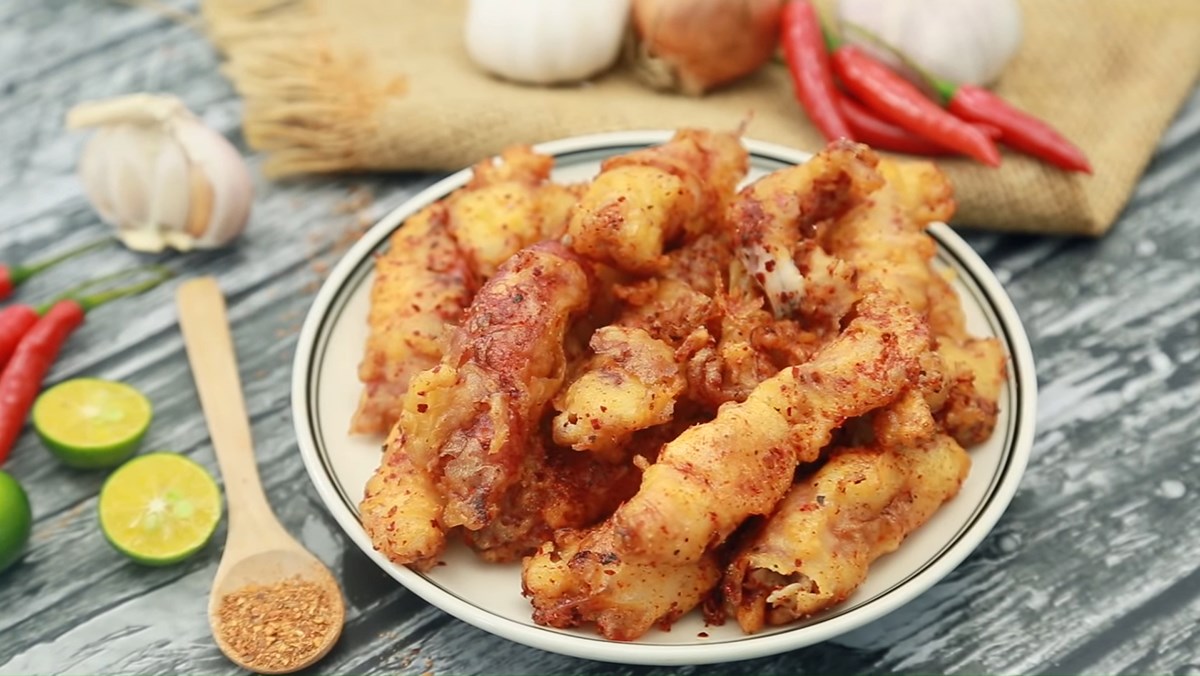 2 Ways to Make Crispy and Delicious Fried Squid Eggs (Cuttlefish) That Are Flavorful and Appealing 14 Crispy Fried Squid with Salt and Chili