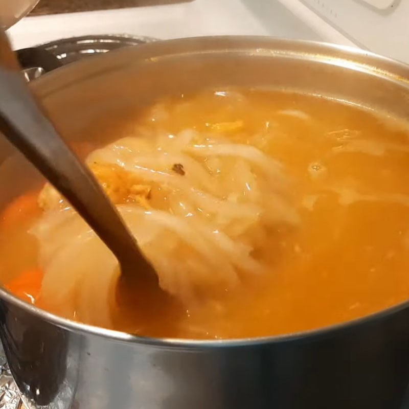 Step 5 Cooking bánh canh Crab bánh canh with pork leg