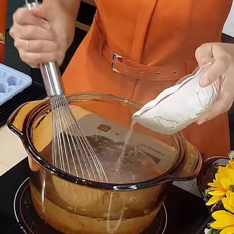 Step 2 Cook the jelly powder Fruit jelly in milk tea