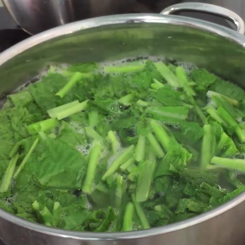 Step 5 Cooking Fish Noodle Soup Fish Noodle Soup Mustard Greens
