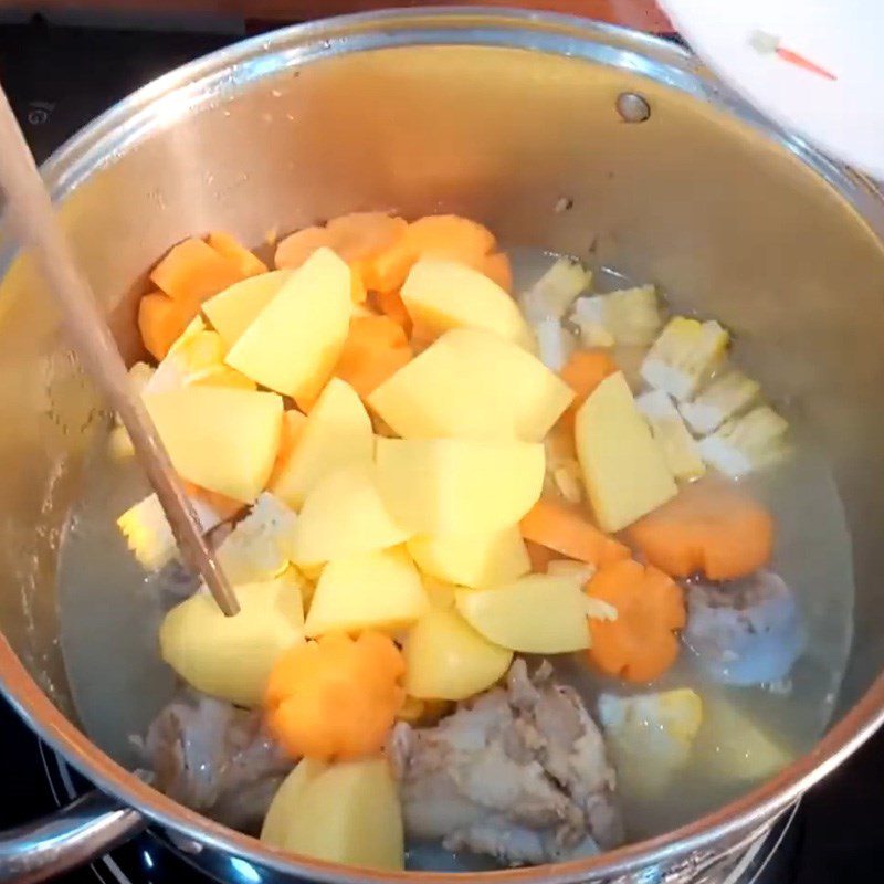 Step 4 Cooking the Soup Bone Soup with Corn