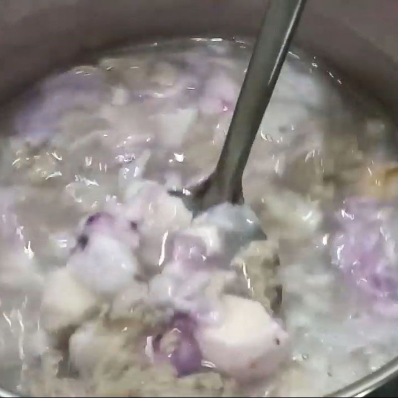 Step 3 Cooking soup Taro soup with snakehead fish and minced meat