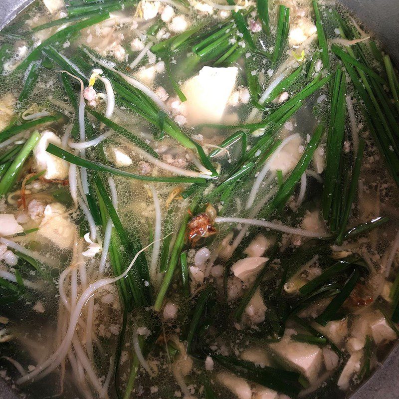 Step 3 Cook the soup Soft tofu soup with scallion and minced meat